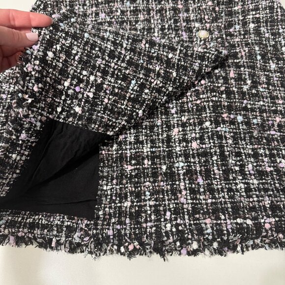 Bluivy Black & Pink Tweed Mini Skirt With Pearl Button Details Frayed Hem Lined - Picture 4 of 6